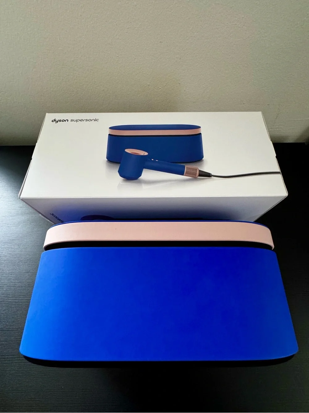DYSON Supersonic Hair Dryer + 5 Accessories + Presentation Case - ALL NEW